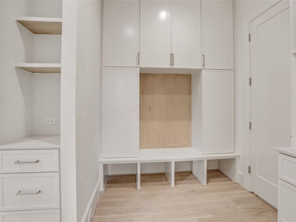 1619 Woodvine Drive, Houston TX 77055