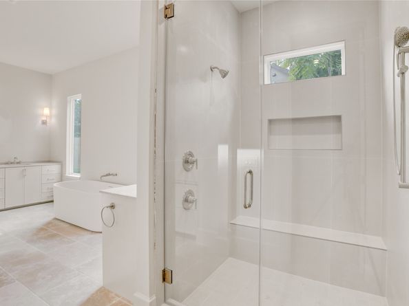 1619 Woodvine Drive, Houston TX 77055