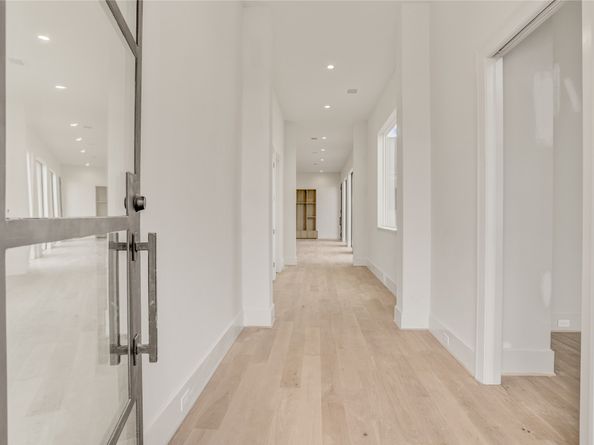 1619 Woodvine Drive, Houston TX 77055