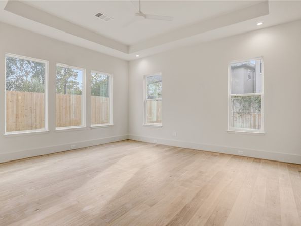 1619 Woodvine Drive, Houston TX 77055