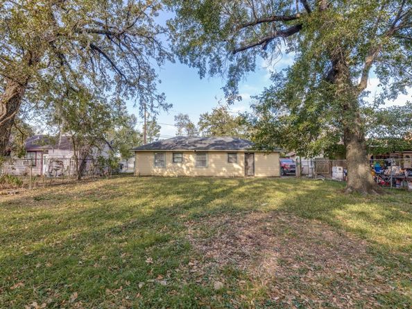 9310 Forest View Street, Houston TX 77078