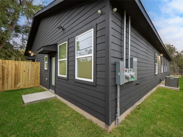 5034 Pershing Street, Houston TX 77033