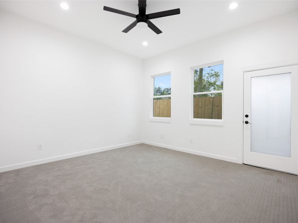 5034 Pershing Street, Houston TX 77033