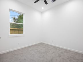 5034 Pershing Street, Houston TX 77033