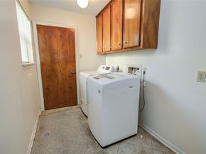 10915 Kitty Brook Drive, Houston TX 77071