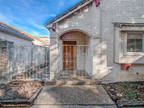 10915 Kitty Brook Drive, Houston TX 77071