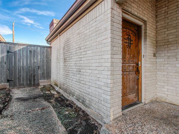 10915 Kitty Brook Drive, Houston TX 77071