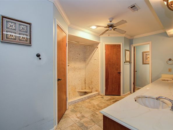 10915 Kitty Brook Drive, Houston TX 77071