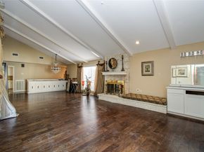 10915 Kitty Brook Drive, Houston TX 77071