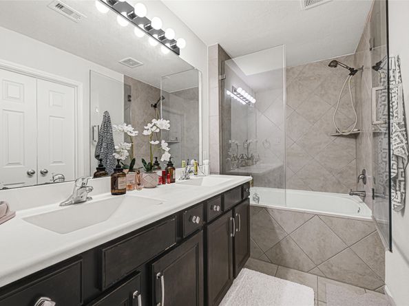 8322 Greys Lane, Houston TX 77095