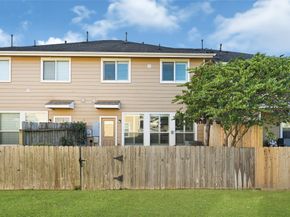 8322 Greys Lane, Houston TX 77095