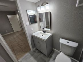 12955 Woodforest Boulevard 63, Houston TX 77015