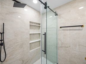 6934 Heron Drive, Houston TX 77087