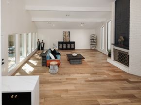 16 Crinkleroot Court, The Woodlands TX 77380