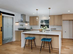 16 Crinkleroot Court, The Woodlands TX 77380