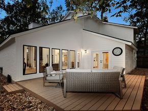 16 Crinkleroot Court, The Woodlands TX 77380