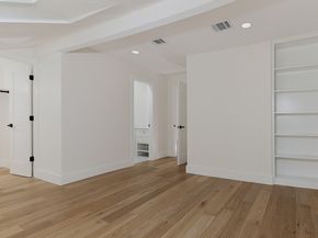 16 Crinkleroot Court, The Woodlands TX 77380