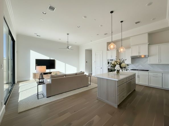 1009 Golden Nectar, Houston TX 77008