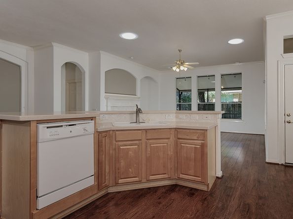 7 Coachman Ridge Place, The Woodlands TX 77382