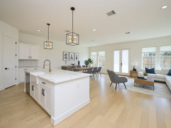 1932 Hoskins Drive, Houston TX 77080