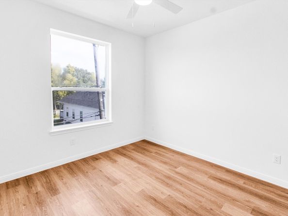 5323 Rue Street, Houston TX 77033