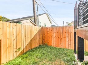 5323 Rue Street, Houston TX 77033