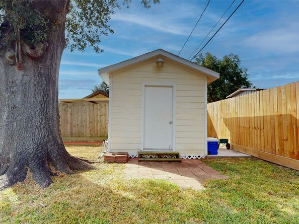 4607 Cetti Street, Houston TX 77009