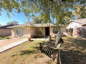 6406 Tall Willow Drive, Houston TX 77088