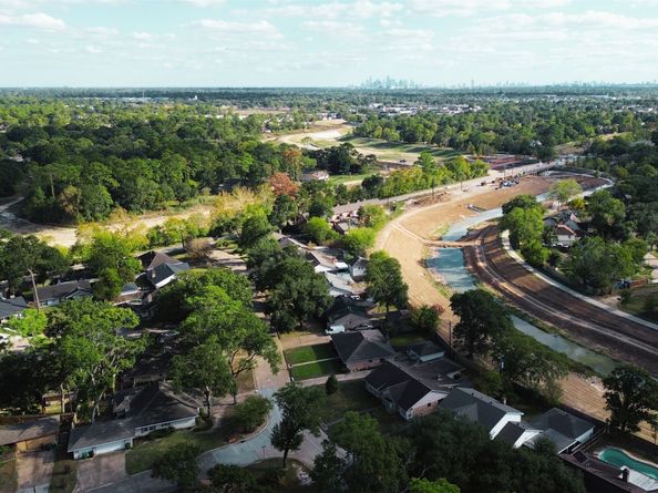 7146 Bayou Forest Drive, Houston TX 77088