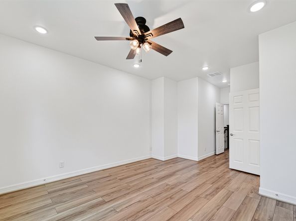 716 Zoe Street, Houston TX 77020