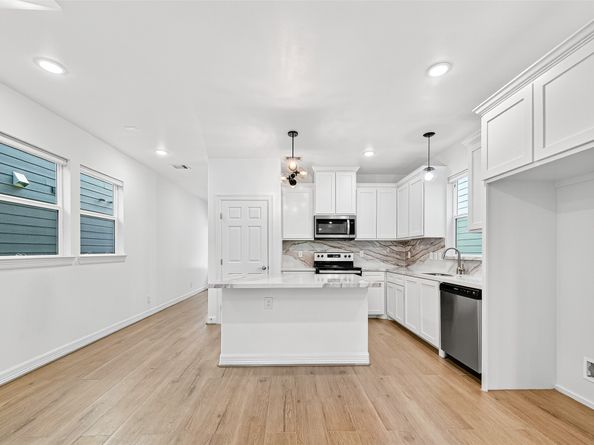 716 Zoe Street, Houston TX 77020