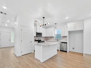 716 Zoe Street, Houston TX 77020