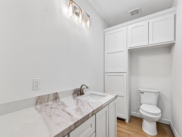 716 Zoe Street, Houston TX 77020