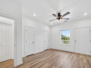 716 Zoe Street, Houston TX 77020