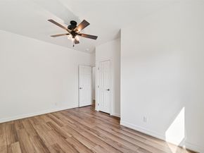 716 Zoe Street, Houston TX 77020