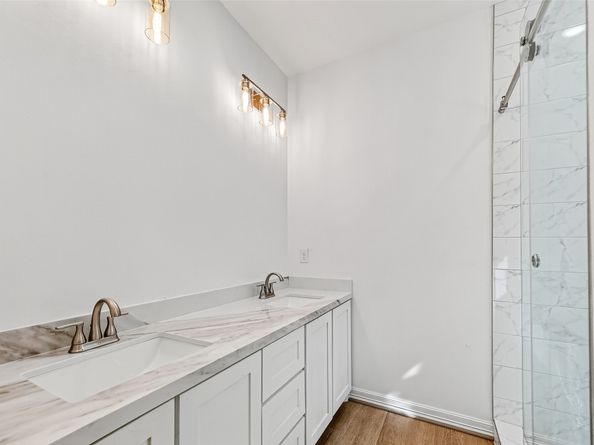 716 Zoe Street, Houston TX 77020