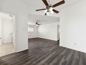 6611 Castle Lane Drive, Houston TX 77066