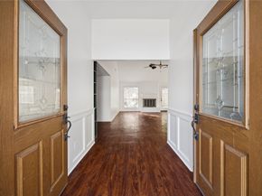 6611 Castle Lane Drive, Houston TX 77066