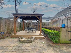 1711 Huldy St Street A, Houston TX 77019