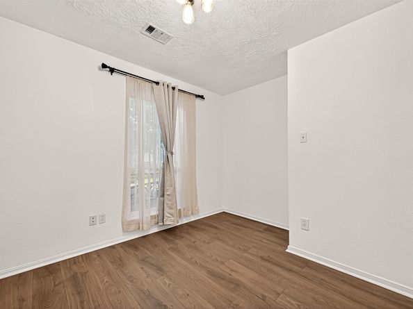 8526 Greenleaf Lake Drive, Houston TX 77095