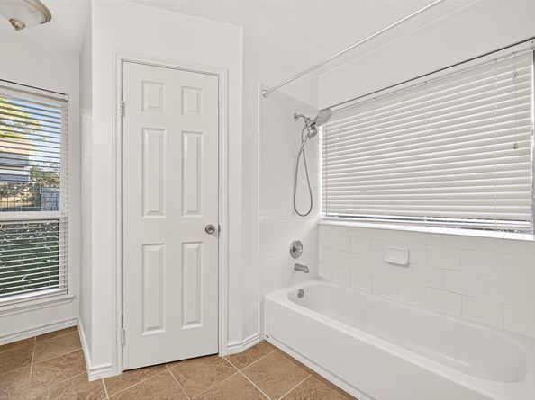 8526 Greenleaf Lake Drive, Houston TX 77095