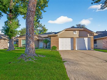 8526 Greenleaf Lake Drive