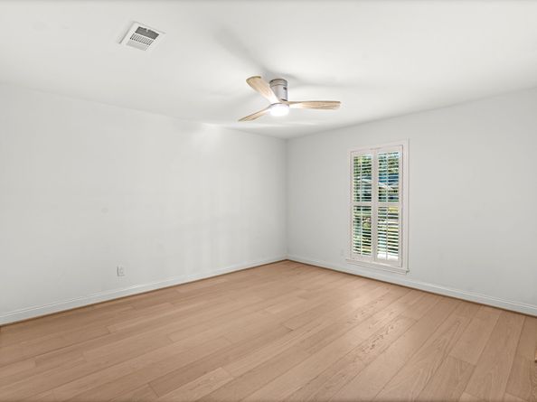 5826 Dumfries Drive, Houston TX 77096