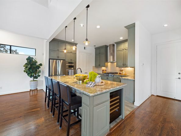 1106 Timbergrove Lane, Houston TX 77008