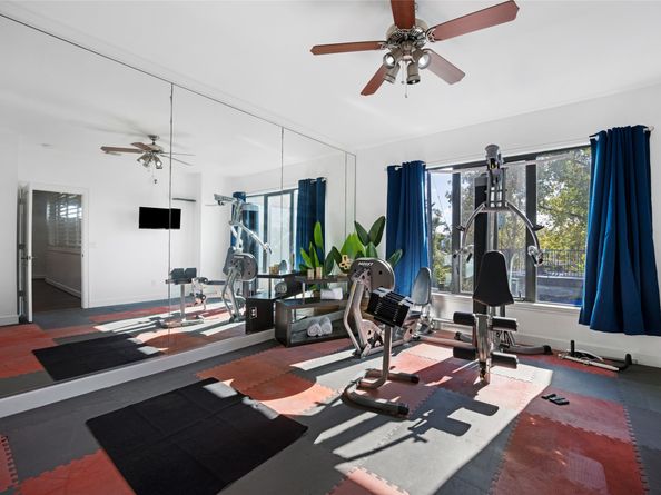 1106 Timbergrove Lane, Houston TX 77008