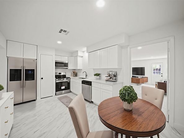 15150 Dogwood Tree Street, Houston TX 77060