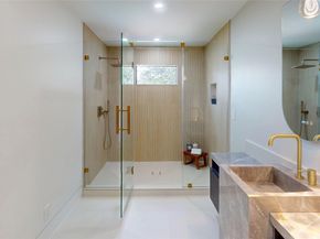 5055 Yarwell Drive, Houston TX 77096