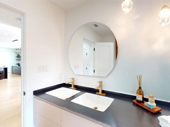 5055 Yarwell Drive, Houston TX 77096