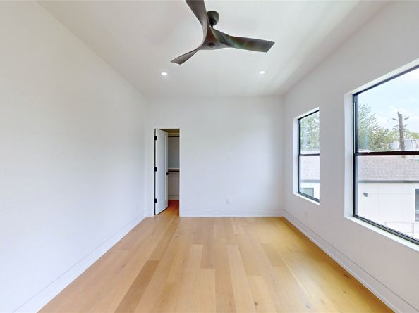 5055 Yarwell Drive, Houston TX 77096