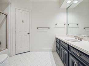 5602 Indian Circle, Houston TX 77056